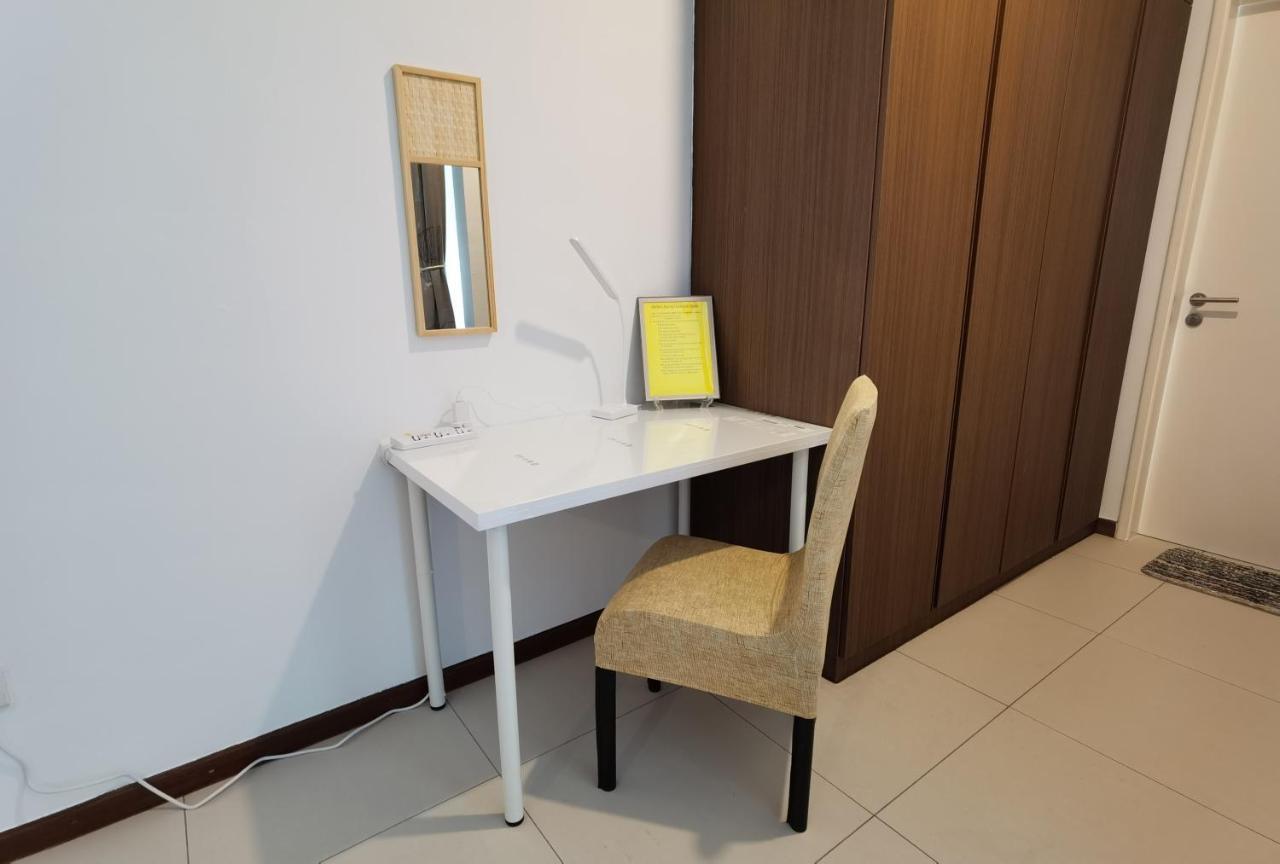 Landmark Stunning High Floor Coast View #netflix #fast Wifi * Tanjung Tokong