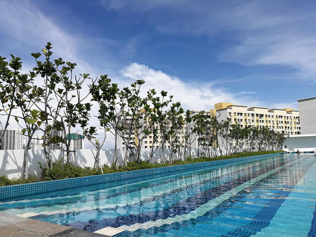 Landmark Stunning High Floor Coast View #netflix #fast Wifi Pangsapuri Tanjung Tokong