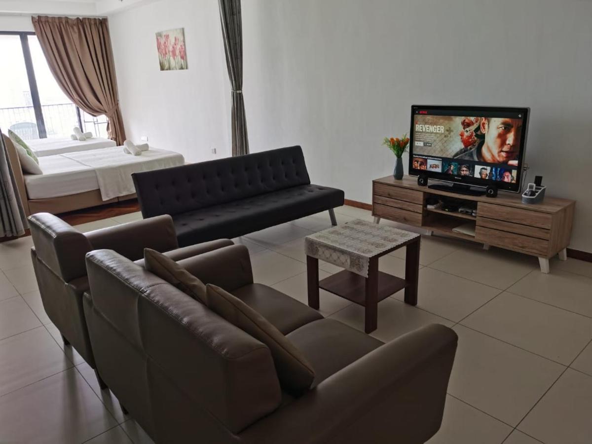 Pangsapuri Landmark Stunning High Floor Coast View #netflix #fast Wifi Tanjung Tokong